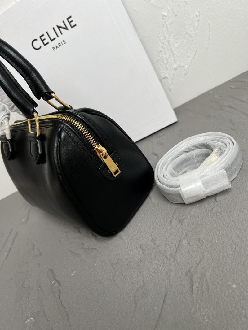 Ce1i*e triomphe bags